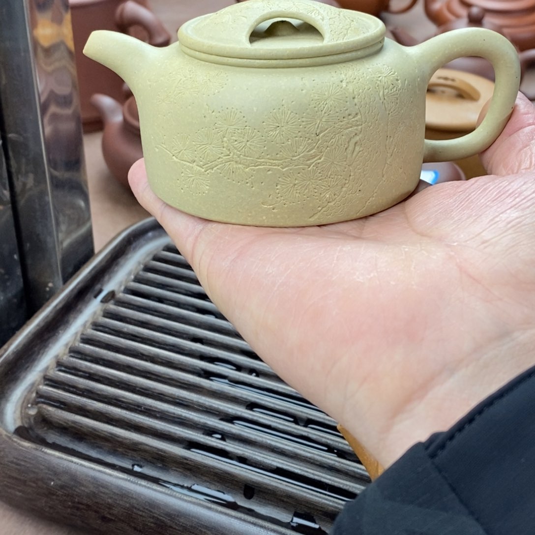 紫砂茶壶一**鱼紫砂壶牛盖