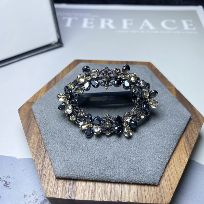 L470精致花朵6厘米空心夹