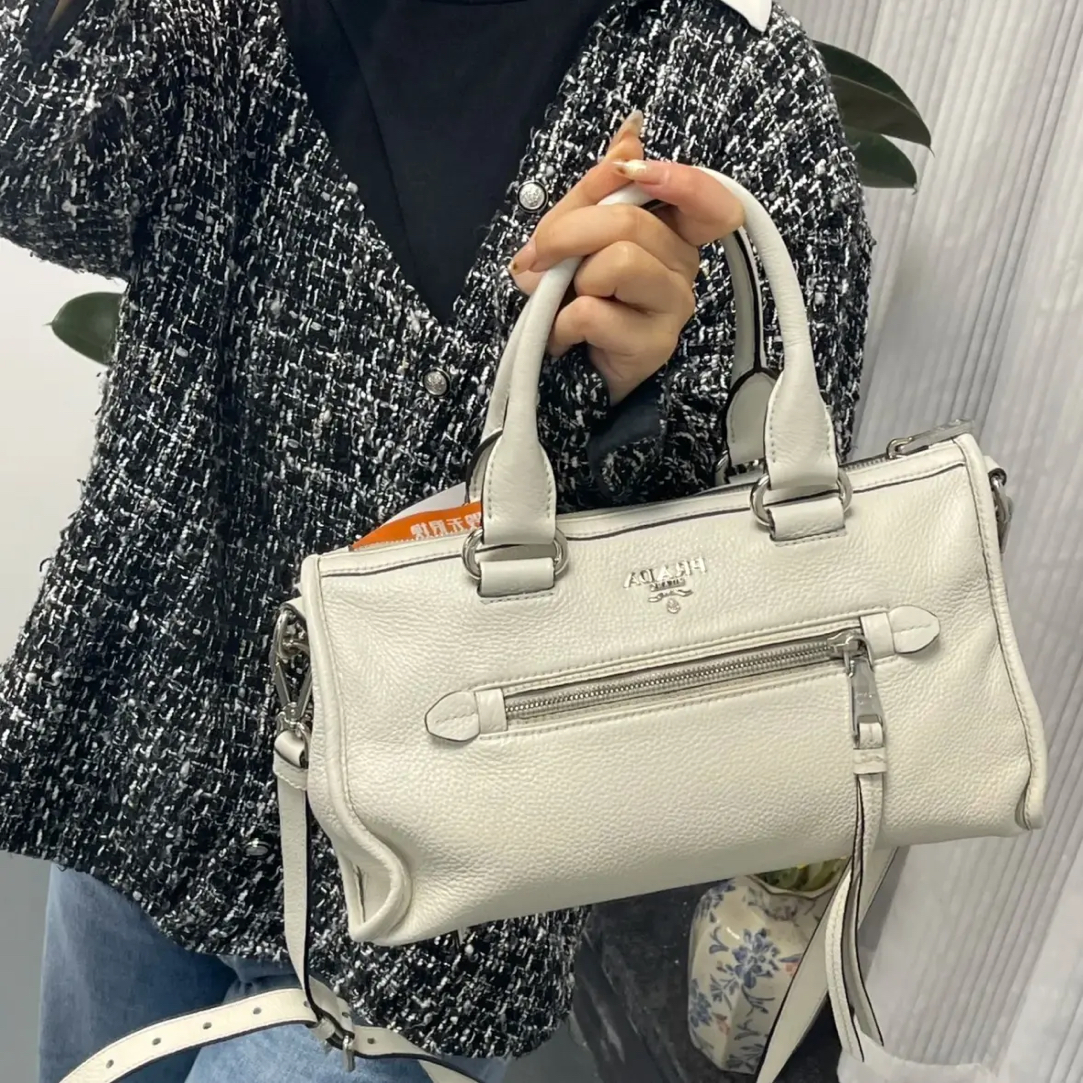 95新 Prada/普拉达 白色 荔枝纹机车包 白银小号 全皮波士顿cl