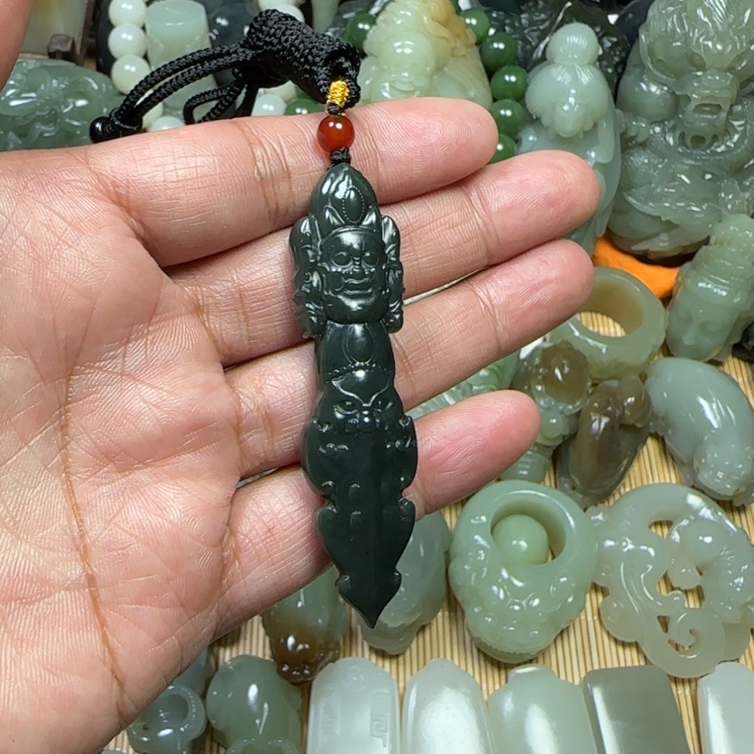 未镶嵌和田玉挂件