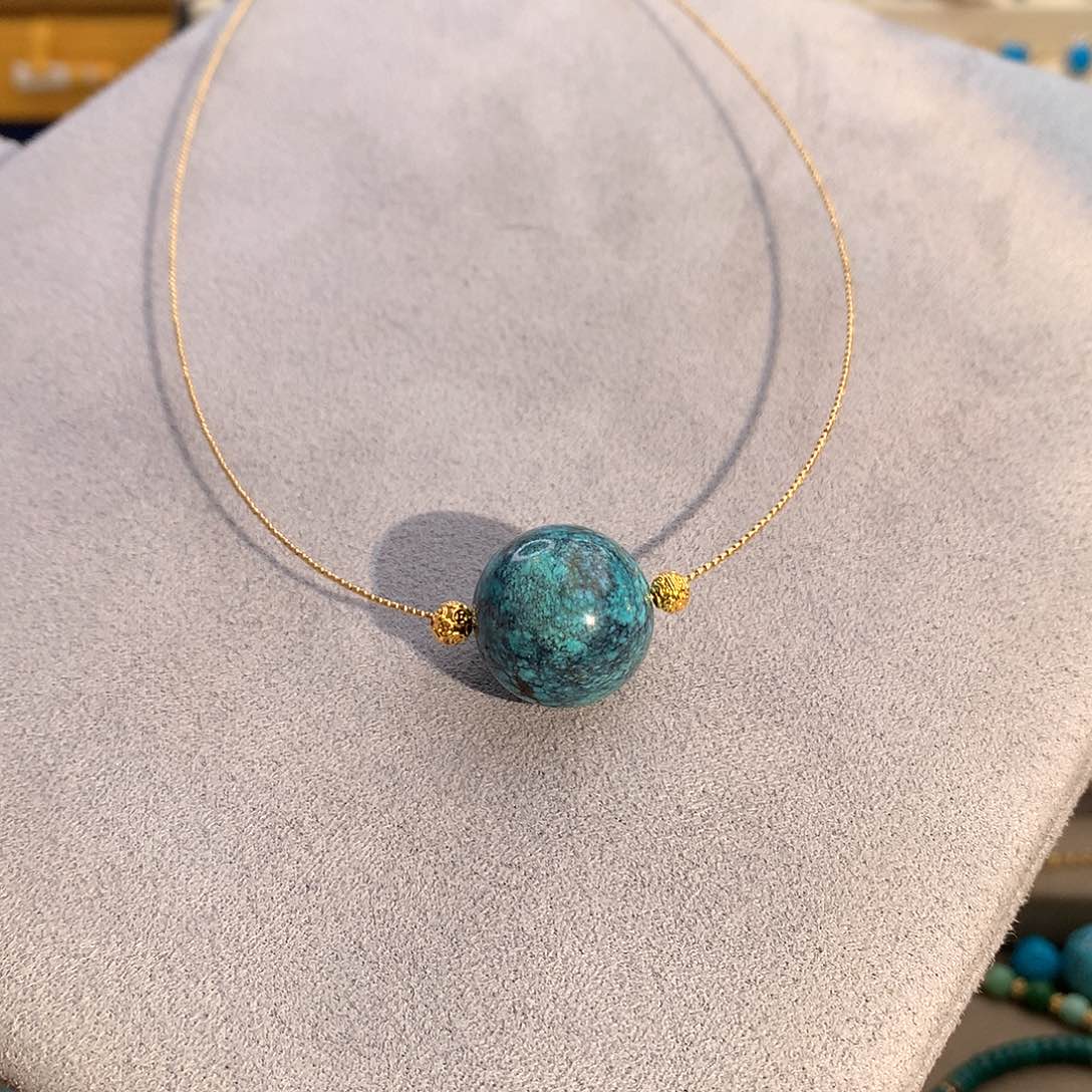 18K金镶嵌绿松石19.mm乌兰花圆珠项链