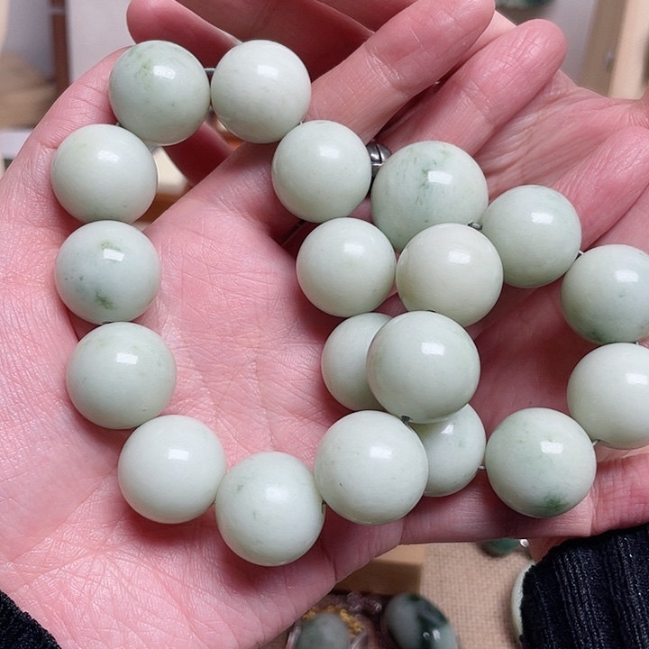 透闪石-蛇纹石玉颈饰未镶嵌鳯*