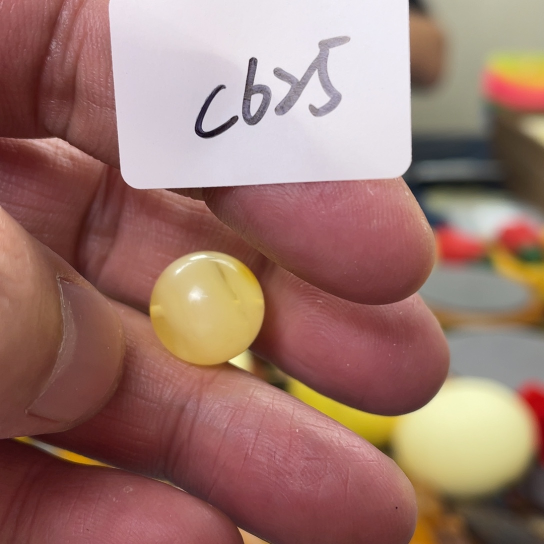 手链琥珀未镶嵌多样性发，发其中一件