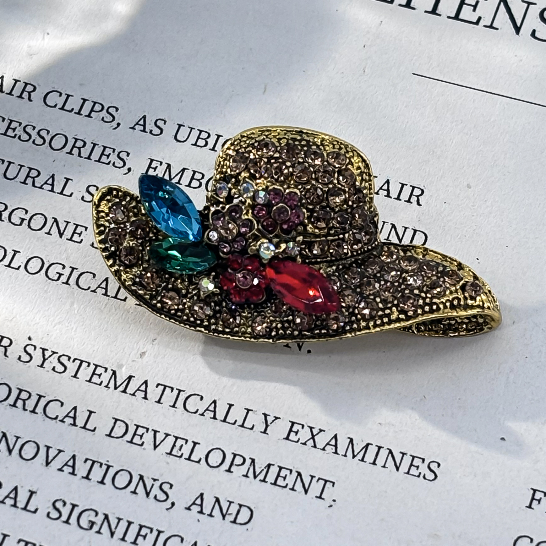 锌合金合成锆石胸针 3002复古帽子胸针