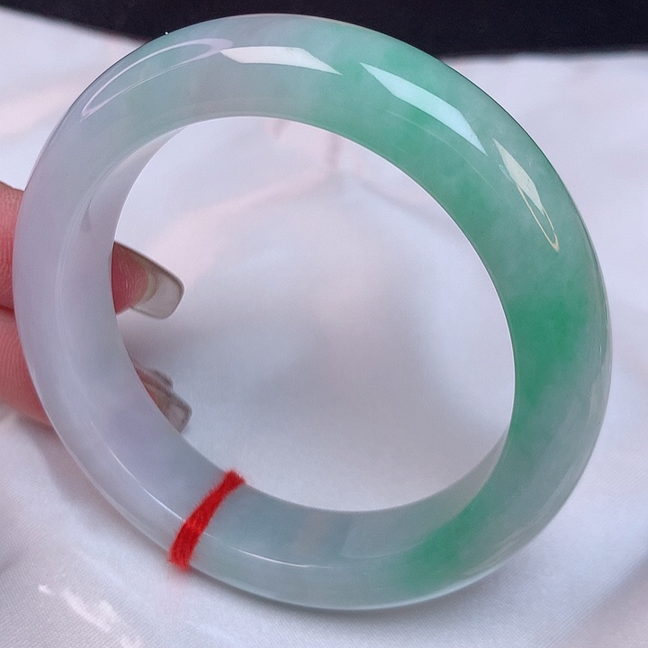 翡翠手镯未镶嵌52+ 翡翠手镯