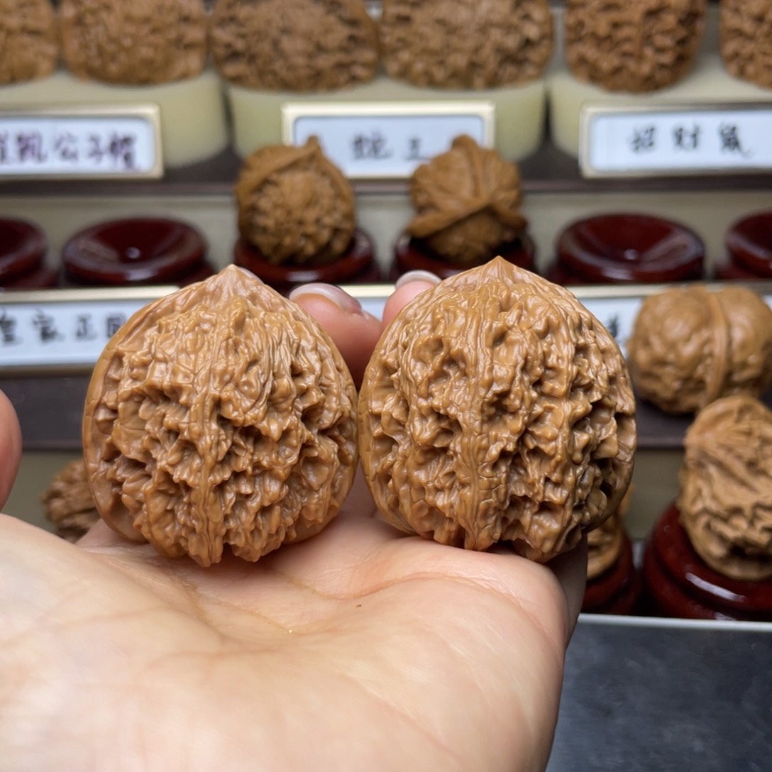 文玩核桃把件S**~皇家正圆