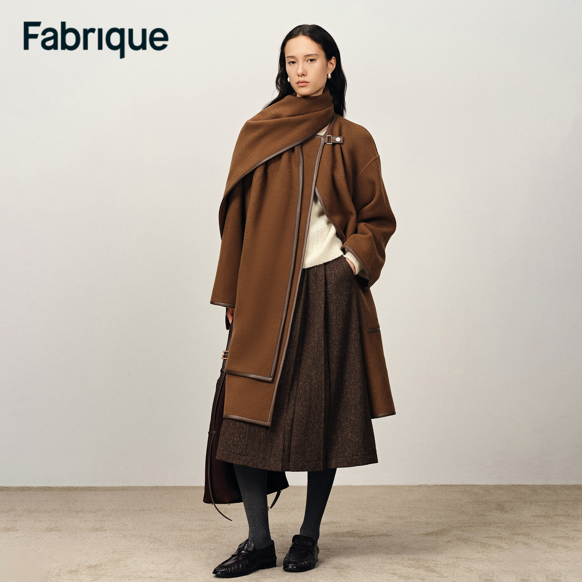 Fabrique Selian 秋冬焦糖棕绵羊毛双面呢配围巾圆领中长款大衣