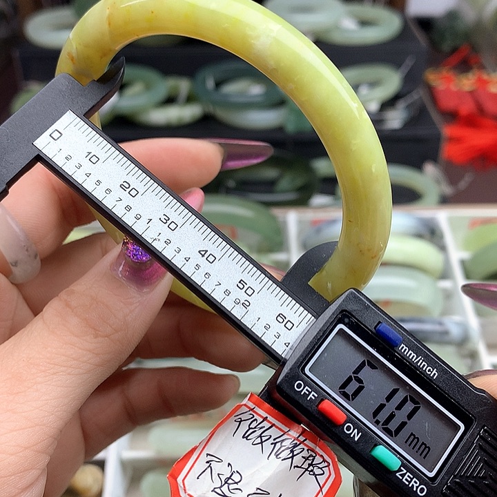蛇纹石玉手镯未镶嵌517