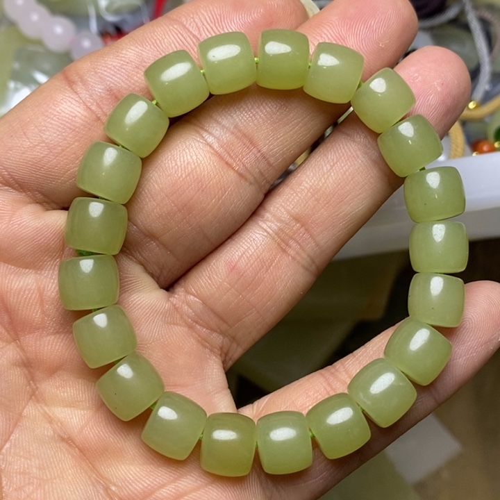 和田玉未镶嵌颈饰黄口手串