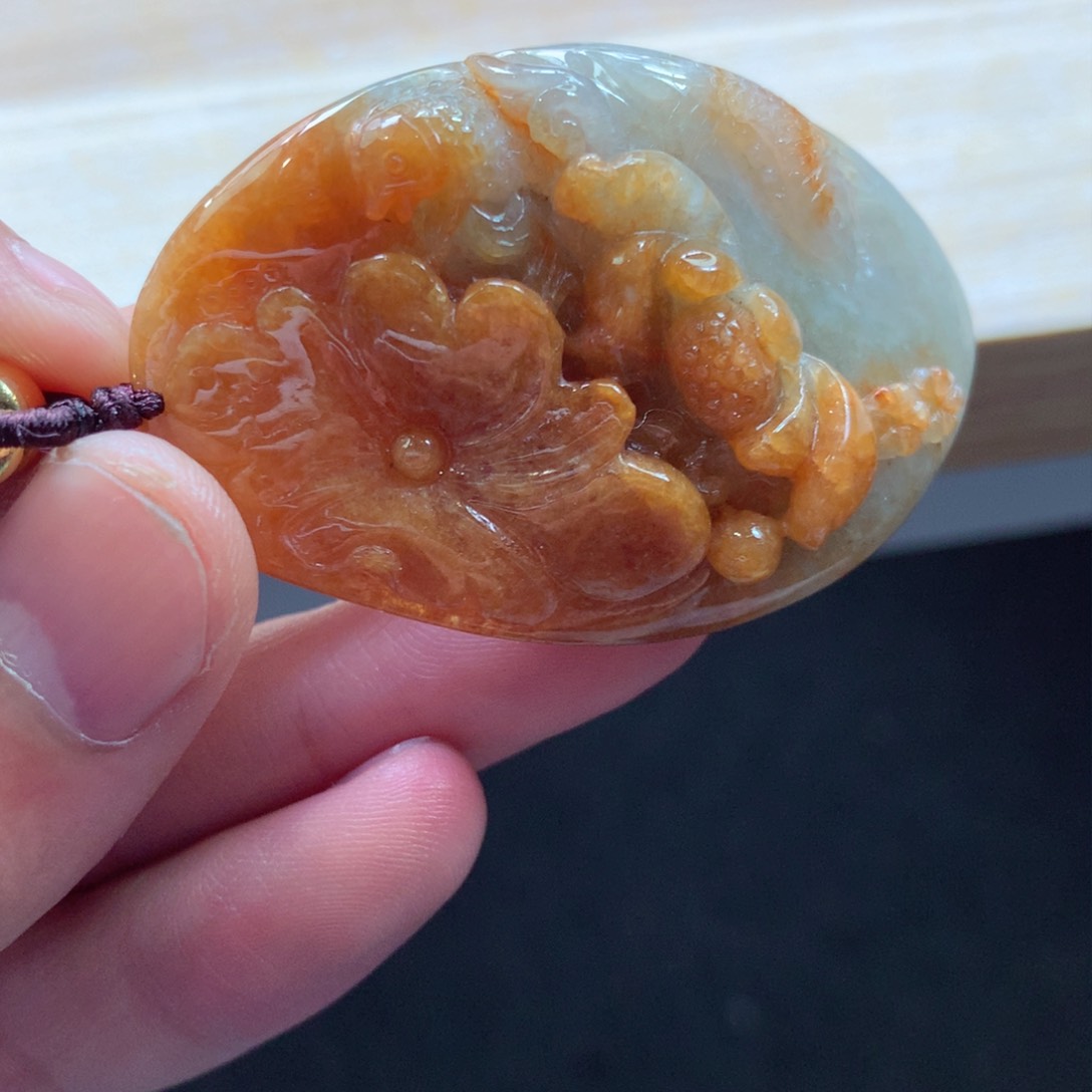 翡翠颈饰未镶嵌吊坠