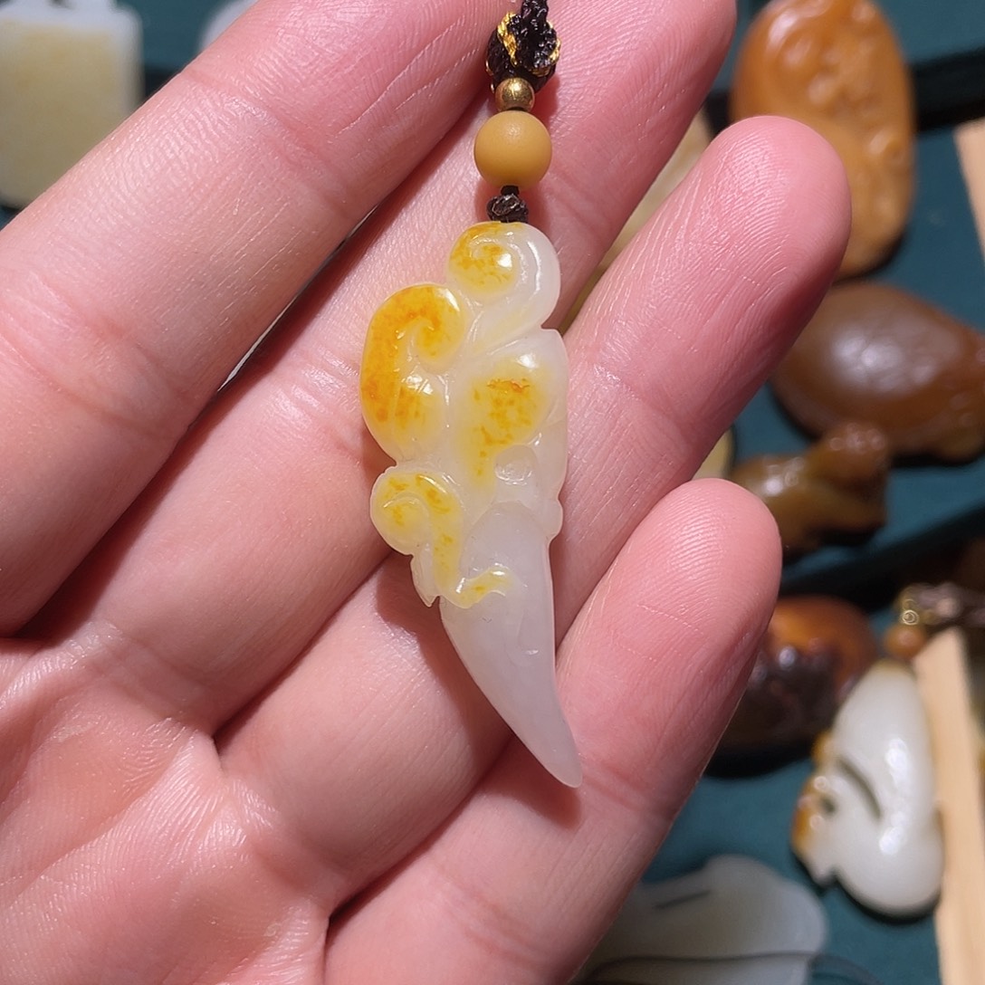 和田玉未镶嵌挂件