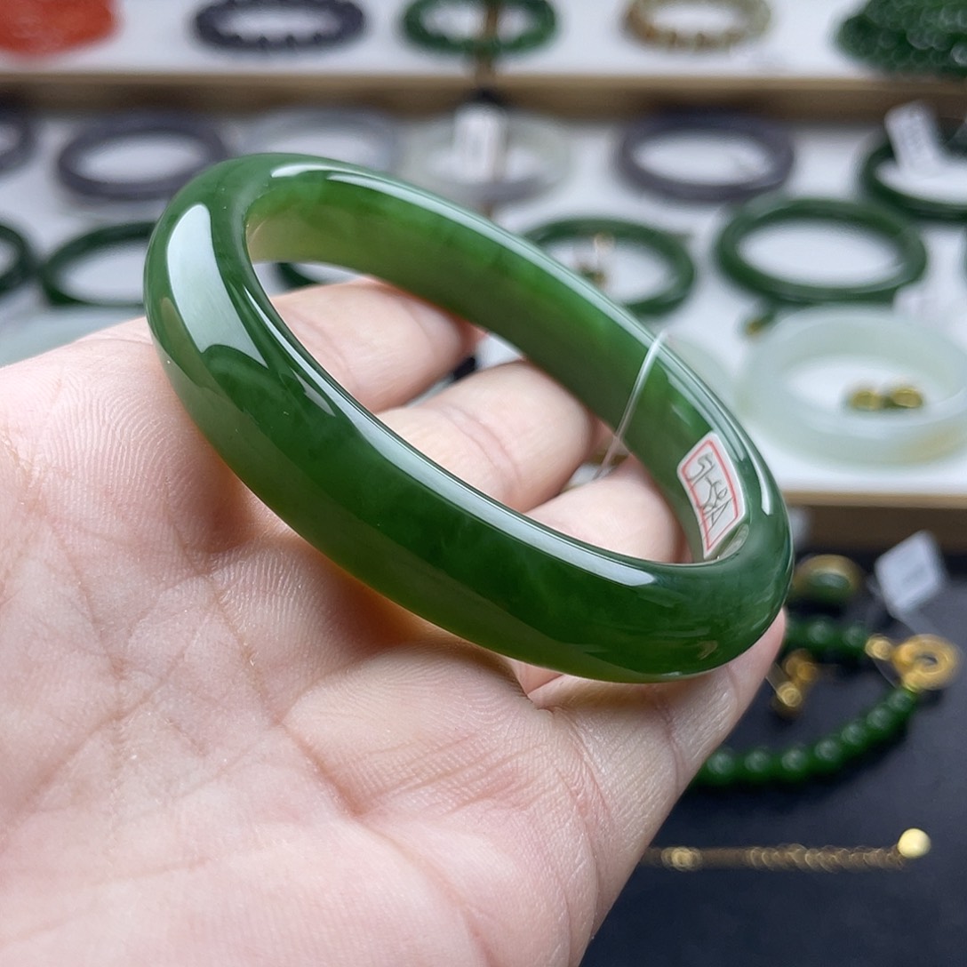 和田玉（碧玉）手镯未镶嵌