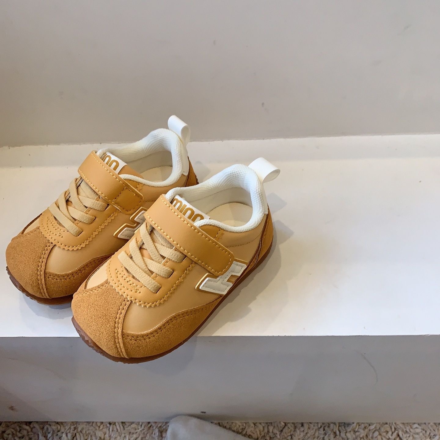 儿童运动鞋春秋女童阿甘跑步鞋轻便男童德训鞋软底幼儿园宝宝童鞋