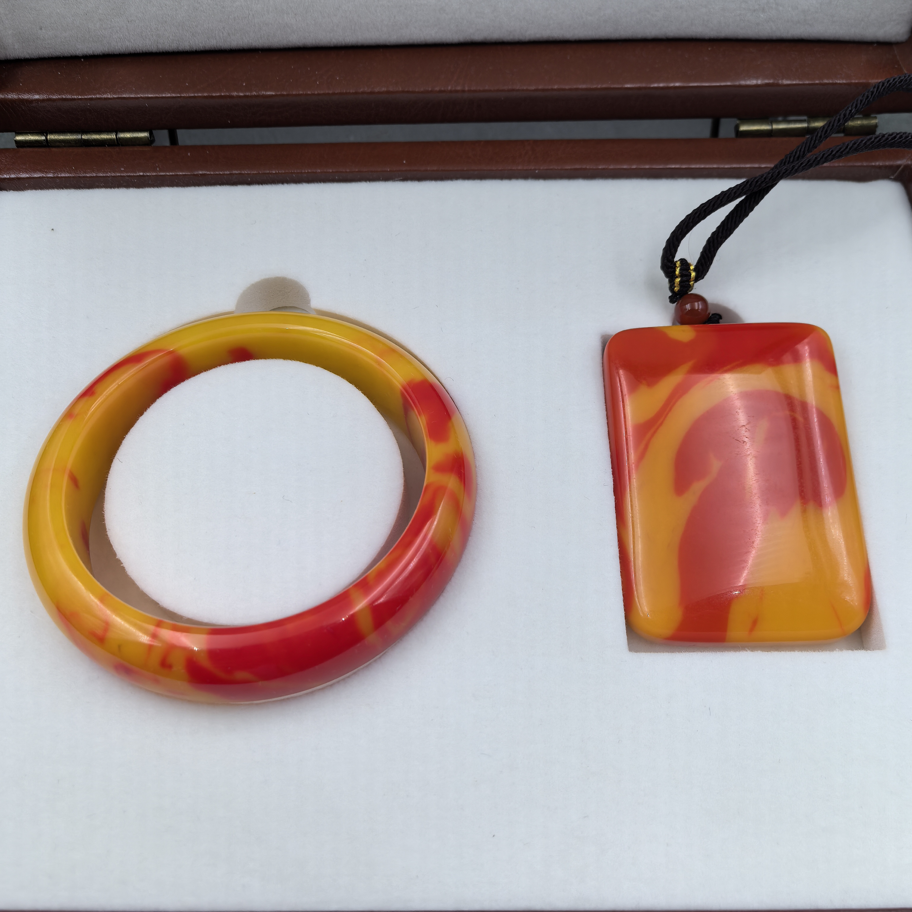     【经典永恒  光芒四射】 套盒 GDJ9422