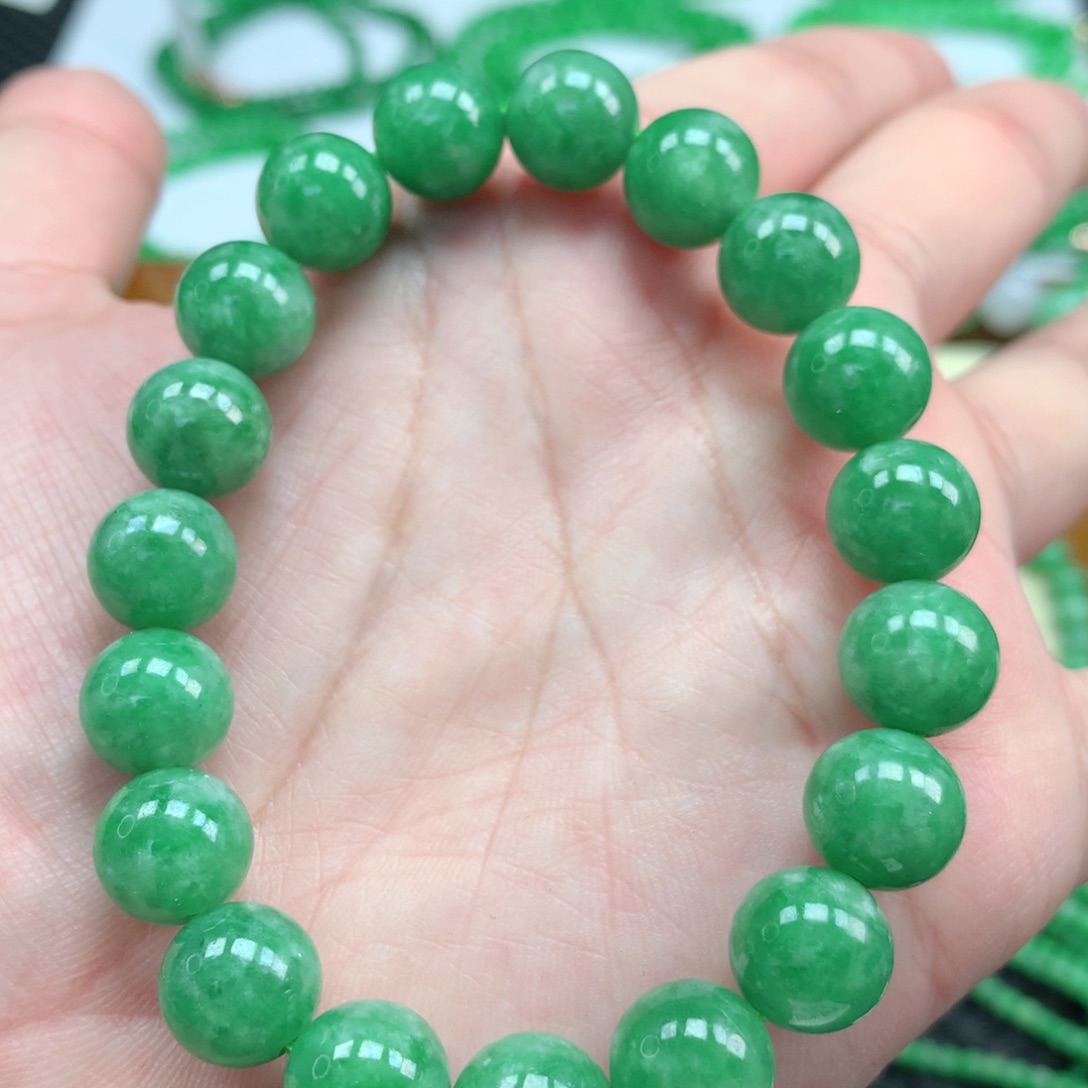 翡翠手链未镶嵌翡翠