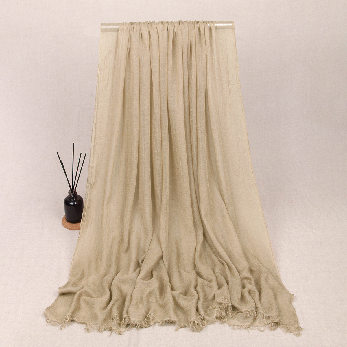 浅驼色丝巾FRSM080515