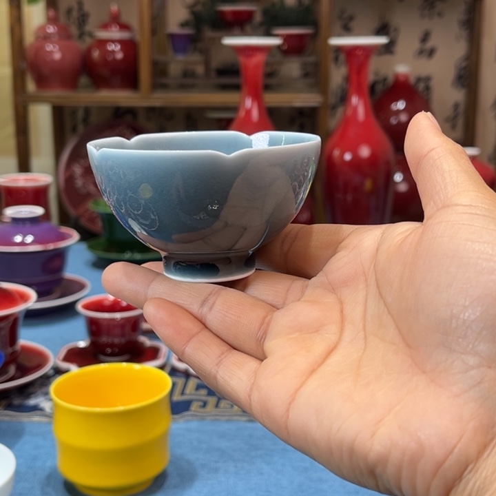 景德镇陶瓷水墨色花口鸡心杯