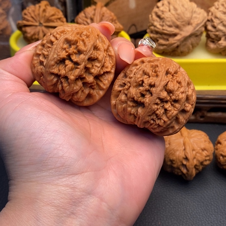 磊***）把件文玩核桃091球筋43全品