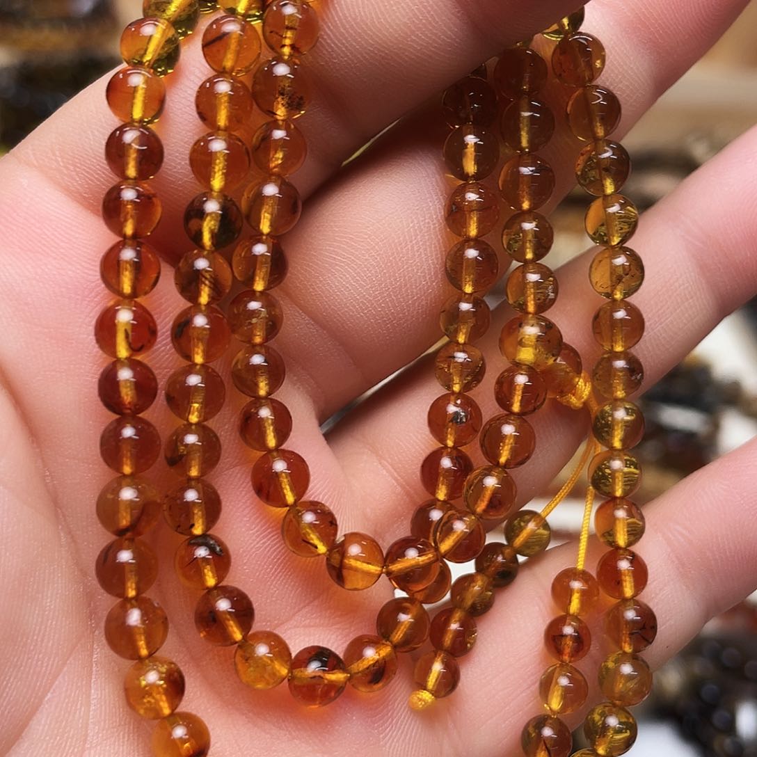 未镶嵌琥珀裸石五