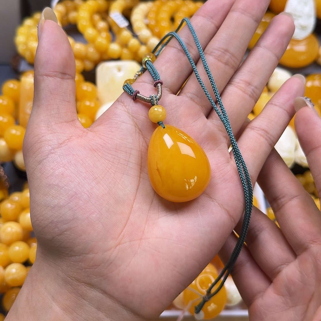 未镶嵌蜜蜡珠宝奇石水滴