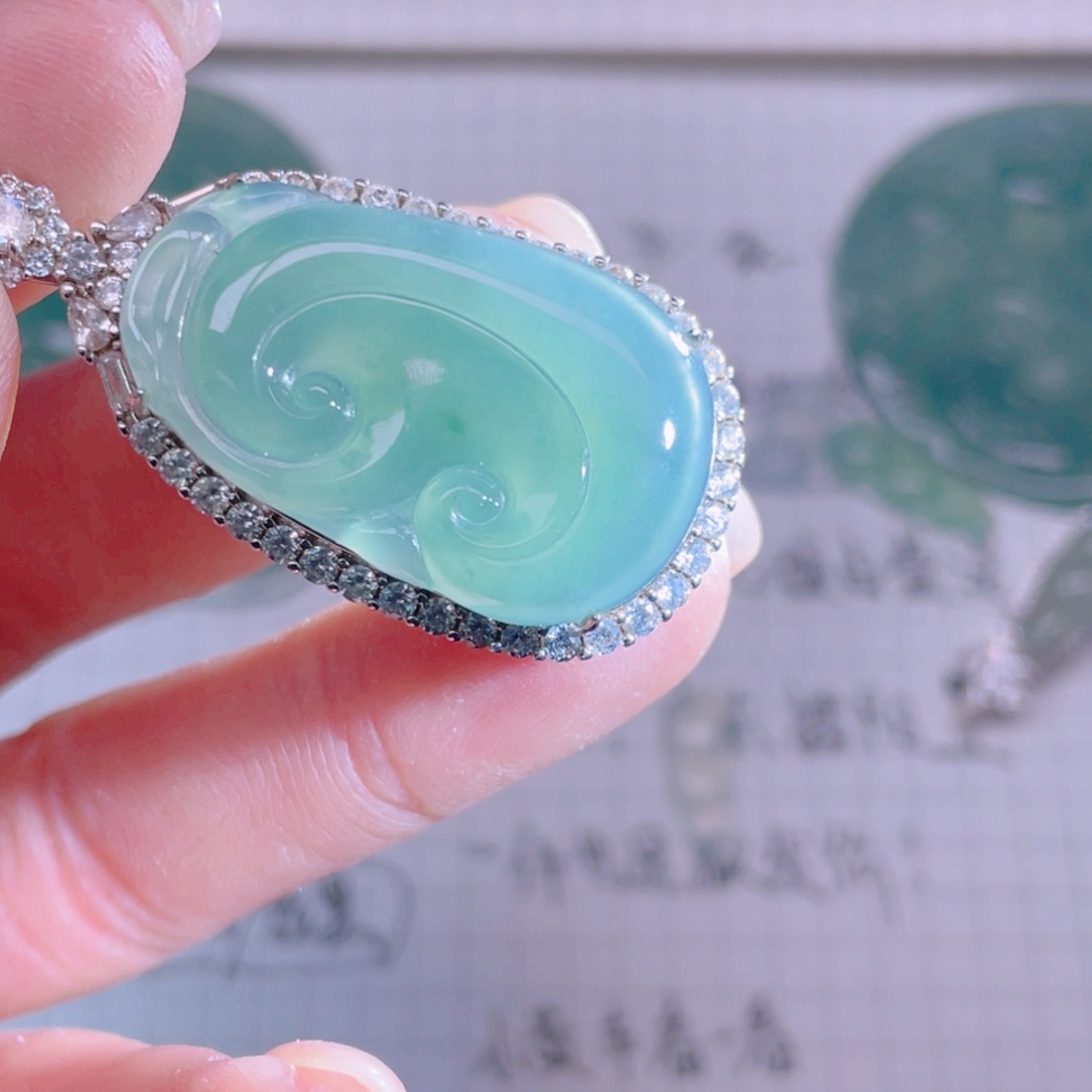 吊坠(不含链)未镶嵌翡翠