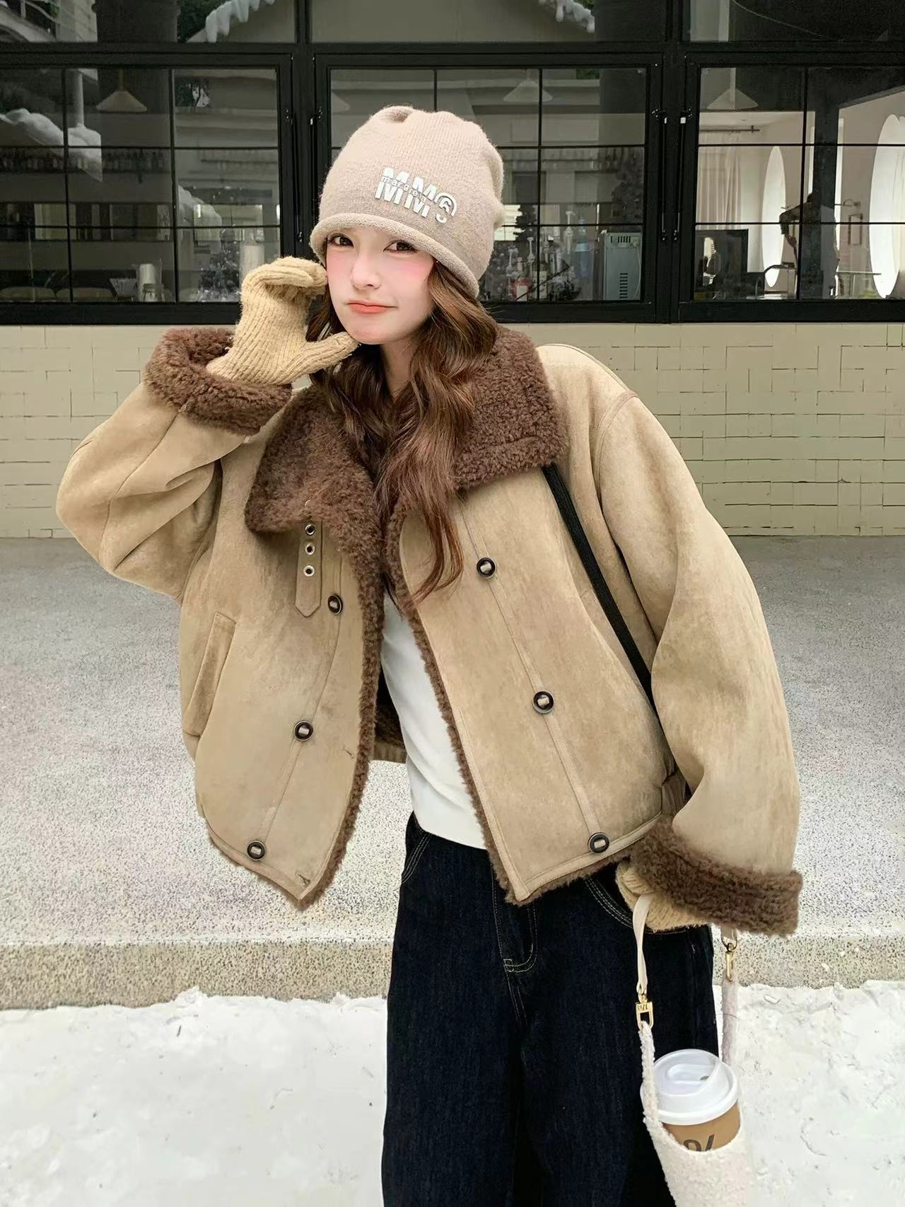 【TIAN XIN YUN】冬季翻领短款保暖双排扣毛领短外套-1062#