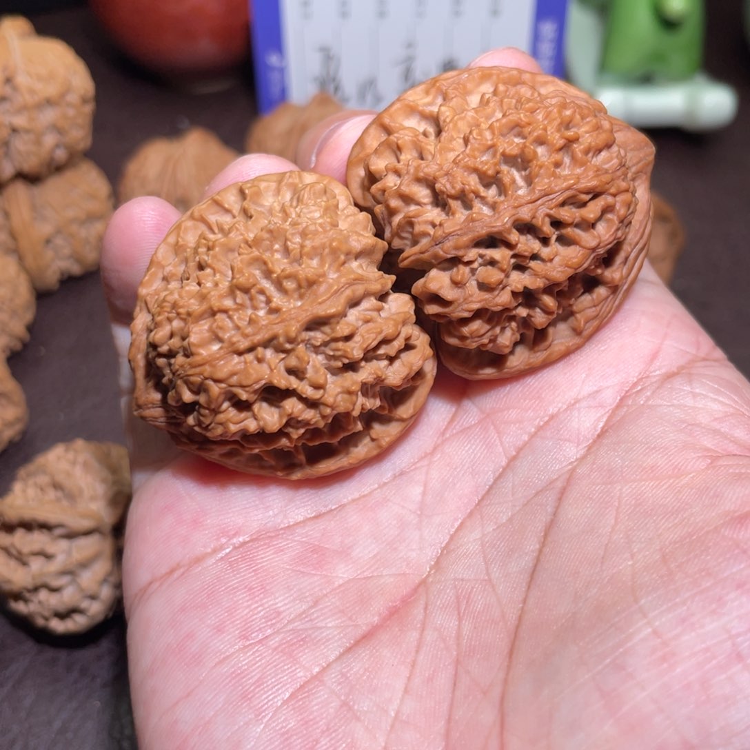 全品满天星文玩核桃