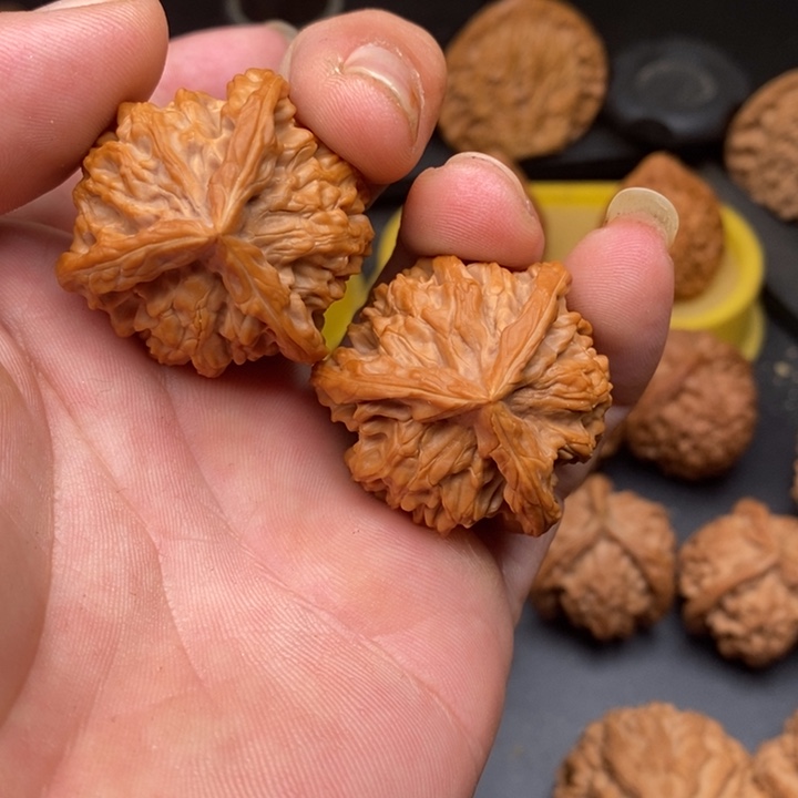 黑***金桃核把件比翼双飞1236