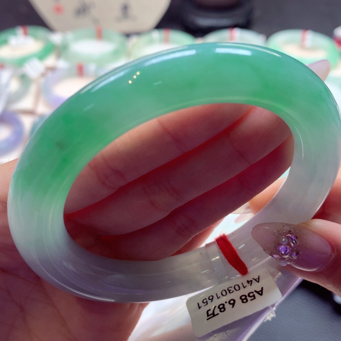 翡翠手镯未镶嵌64翡翠手镯99