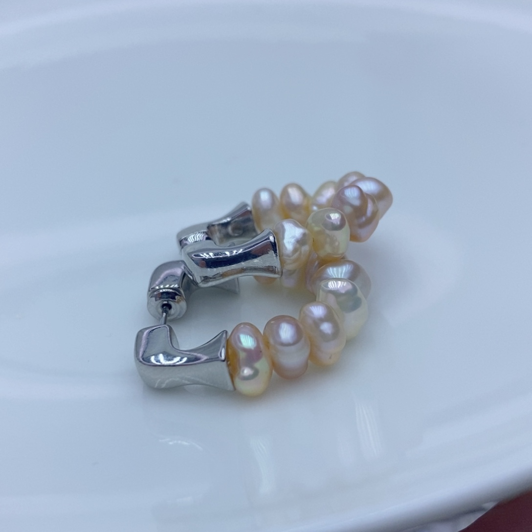 淡水珍珠未镶嵌耳饰