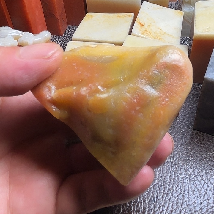 老挝石精美老挝田章