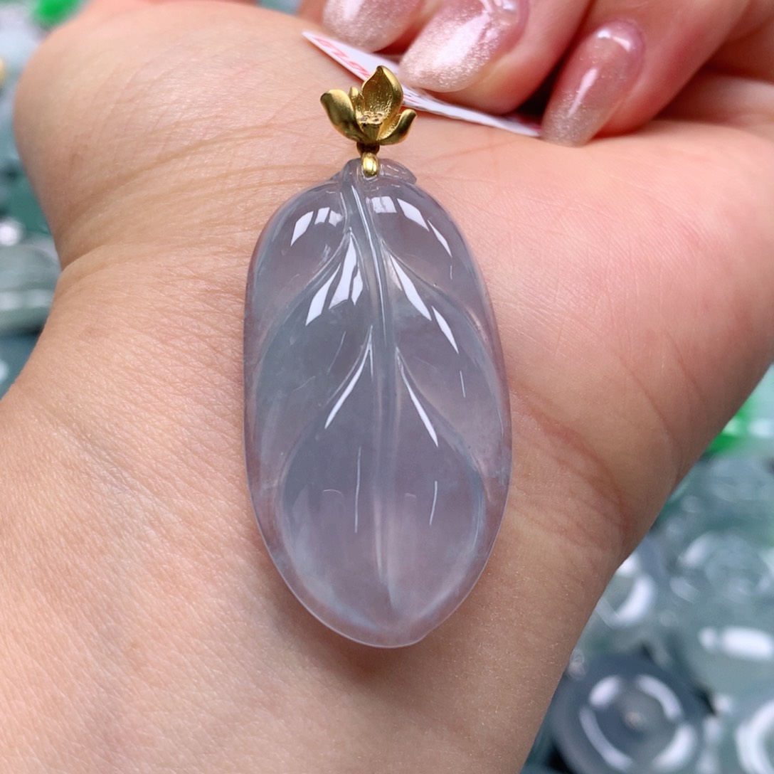 翡翠颈饰18K金镶嵌天然翡翠