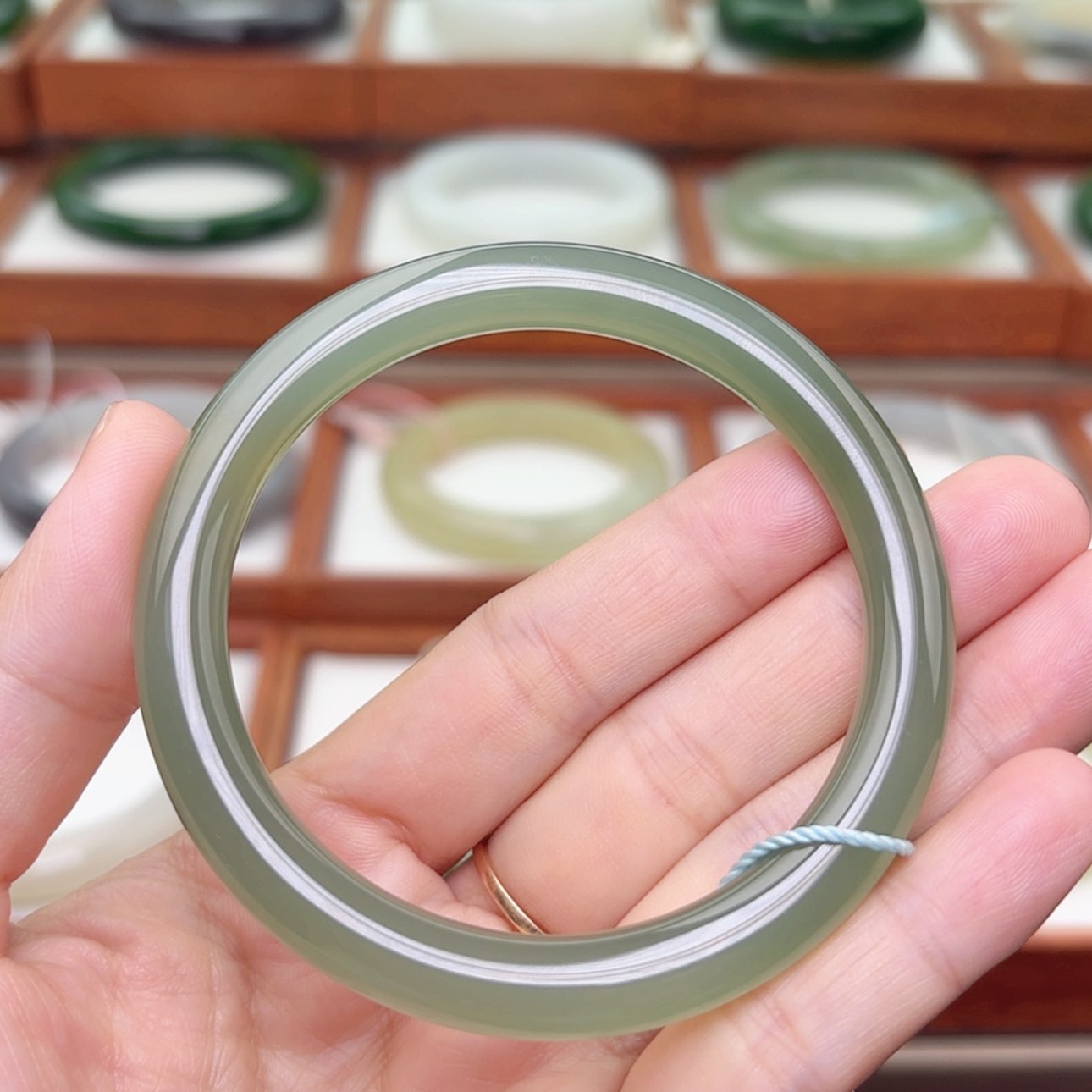 【闪购商品】未镶嵌手镯和田玉