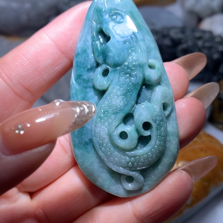 翡翠未镶嵌颈饰保真天然A货翡翠