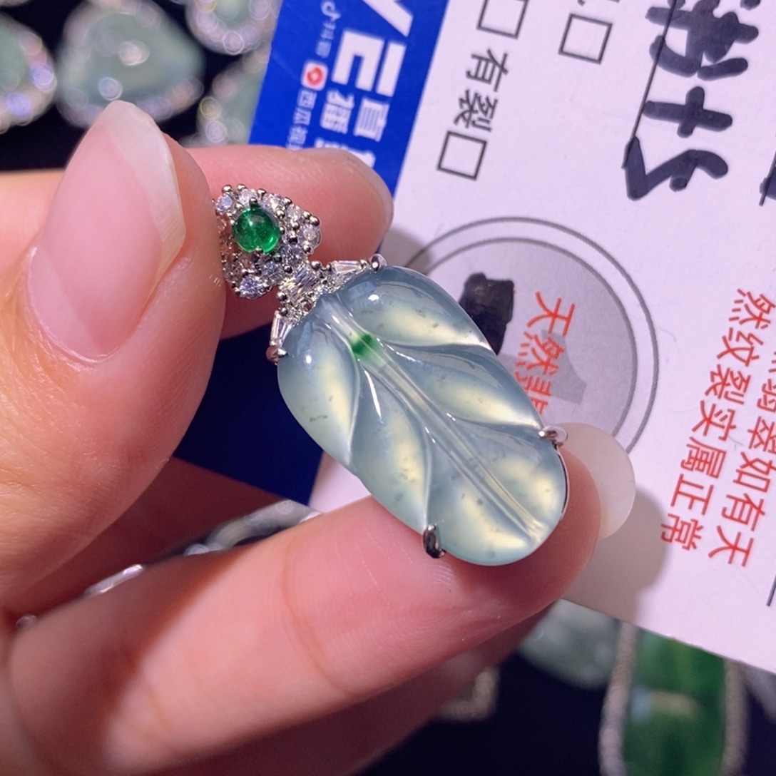 翡翠未镶嵌颈饰天然