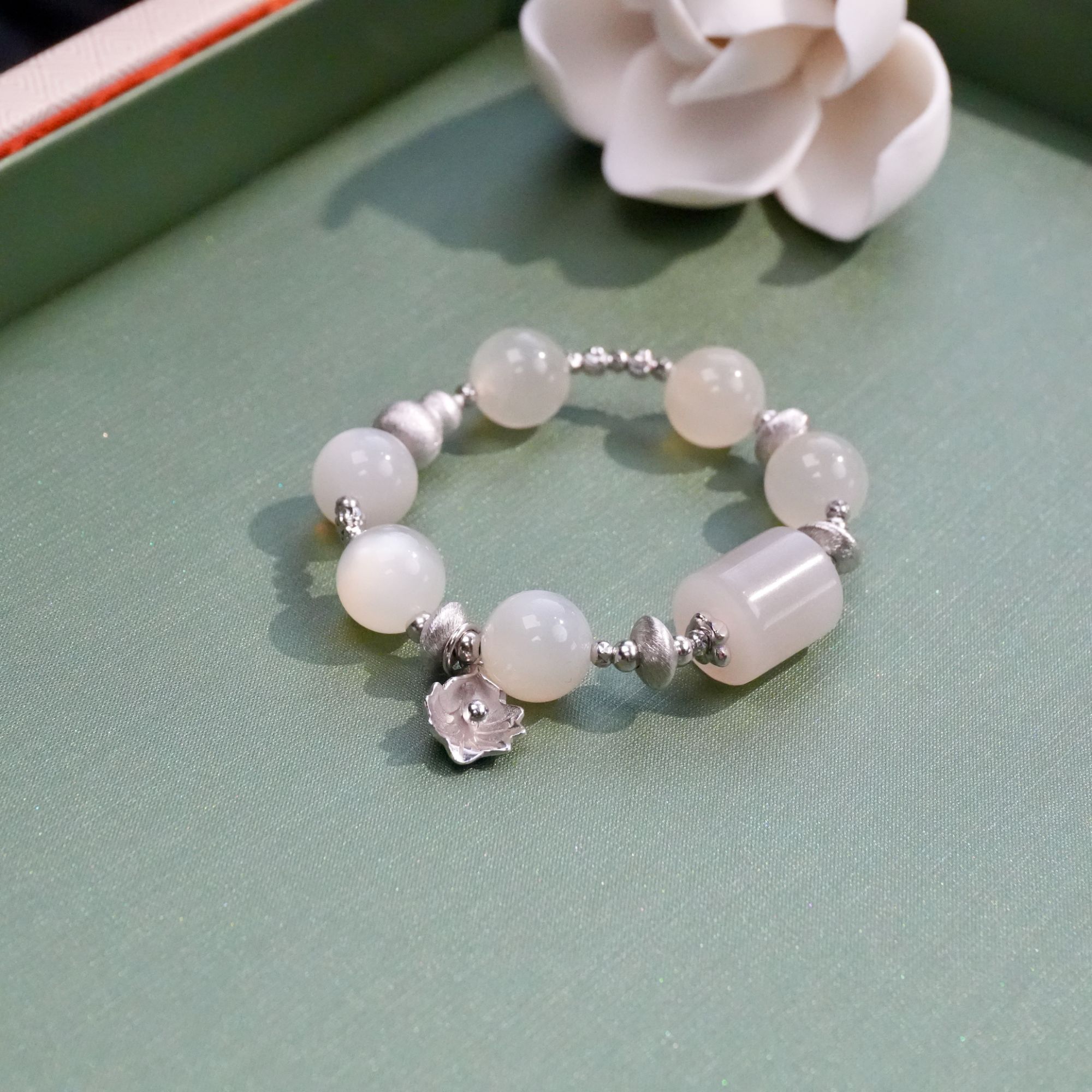 F955 长石玉银925镶嵌 白月光银葫芦桶珠手串