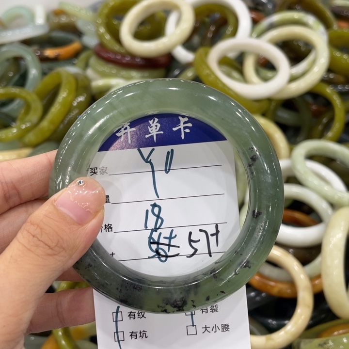 未镶嵌蛇纹石玉手镯