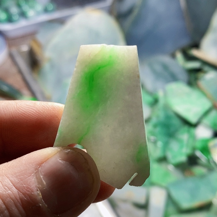 定制翡翠未镶嵌翡翠