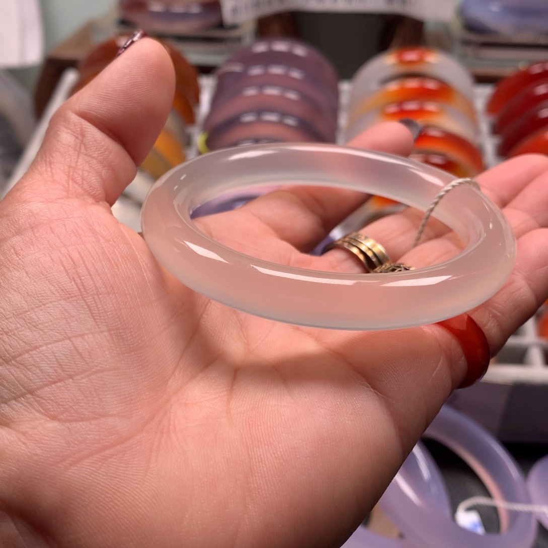 玛瑙/玉髓手镯未镶嵌