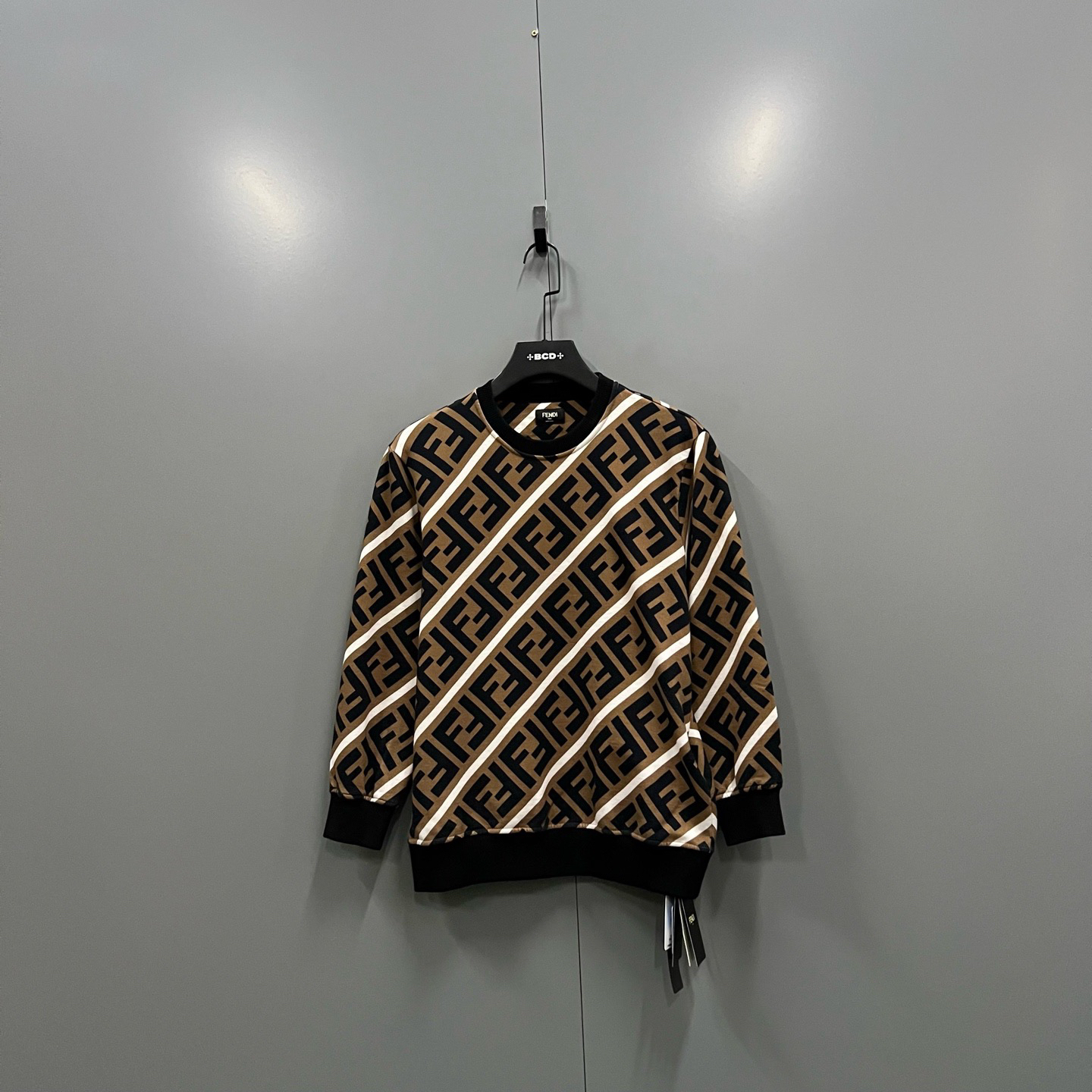 未使用 FENDI/芬迪 (ll) 斜纹双F满印卫衣 S码/017428