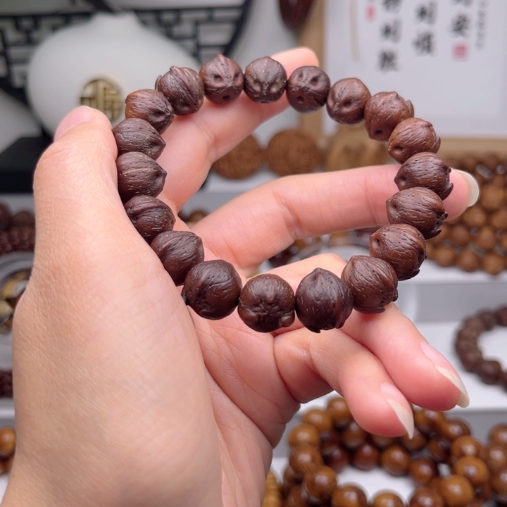 紫金鼠手串曲**生紫金鼠鲨鱼背