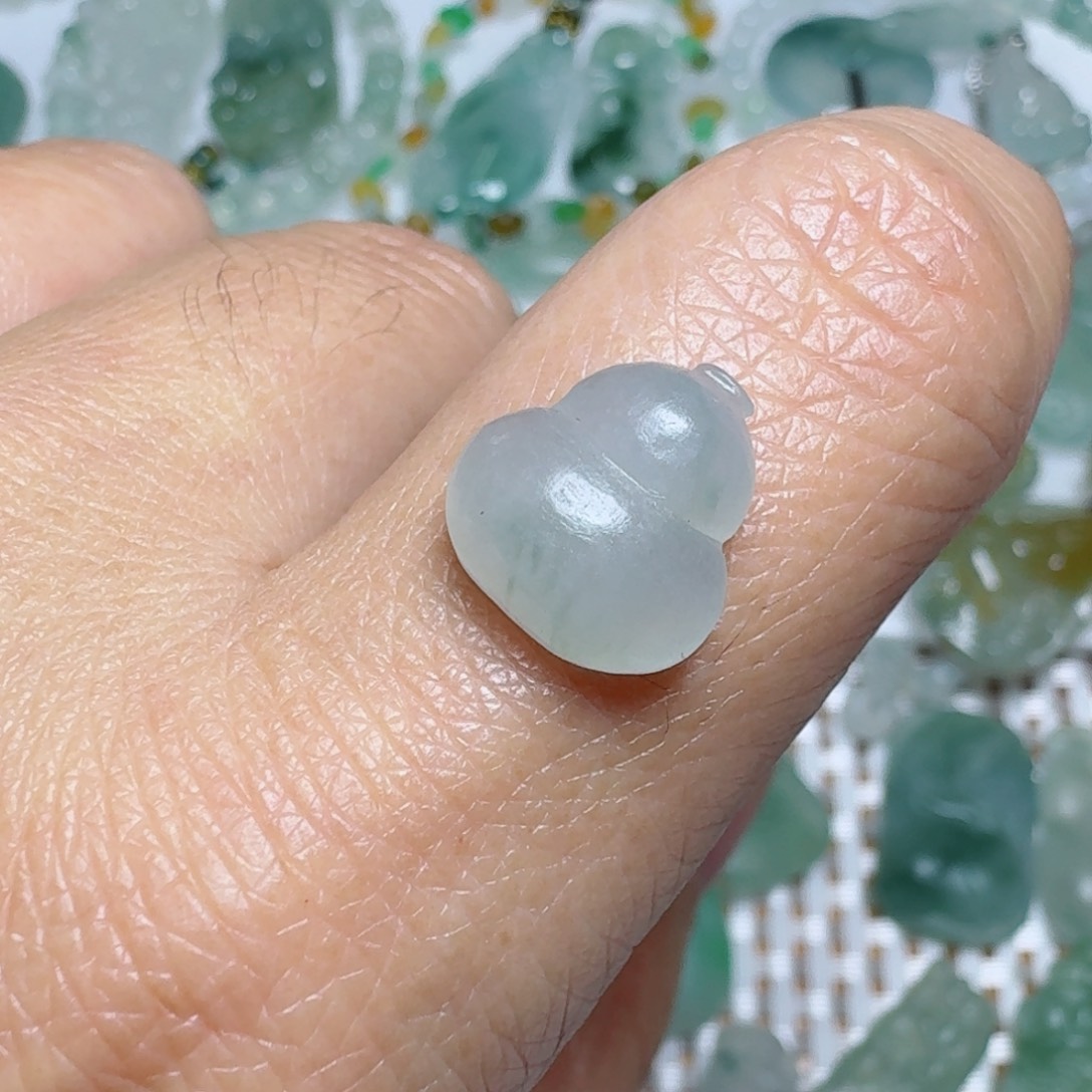 定制翡翠未镶嵌挂件