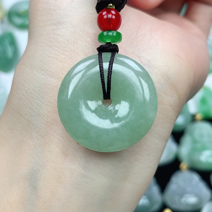 翡翠颈饰未镶嵌天然翡翠a货