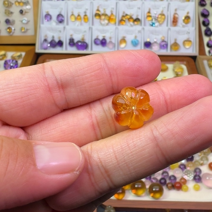 蜜蜡未镶嵌颈饰吊坠