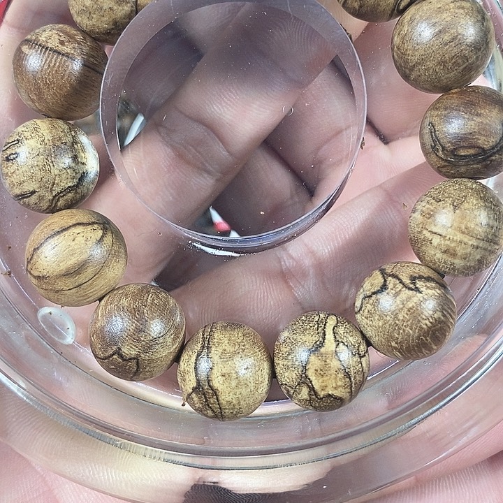 沉香手串快***孩海南沉香手串