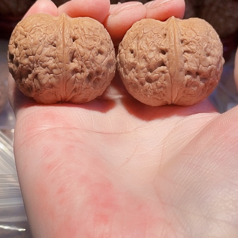 文玩核桃把件麒麟绣球带彩39