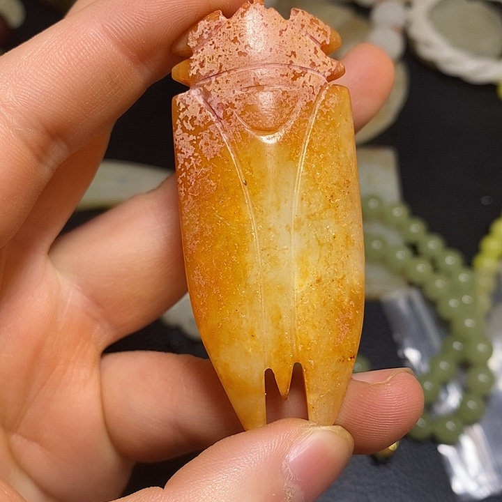 颈饰未镶嵌和田玉（糖玉）