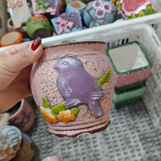 当场拍满15元发货不凑不发，花盆盆口不方不圆有针孔黑点是正常的，