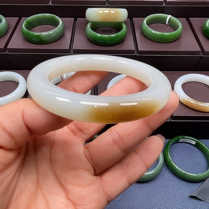 和田玉未镶嵌手镯5859