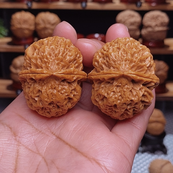 文玩核桃把件七星绣球17